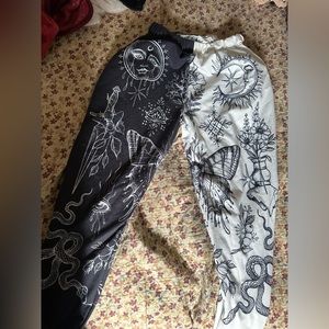 Woman’s Size XL sweats